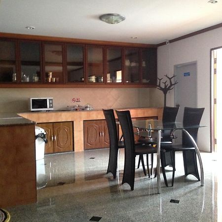 K2 Backpacker Hostel Khao Lak Buitenkant foto