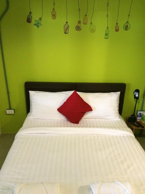 K2 Backpacker Hostel Khao Lak Kamer foto