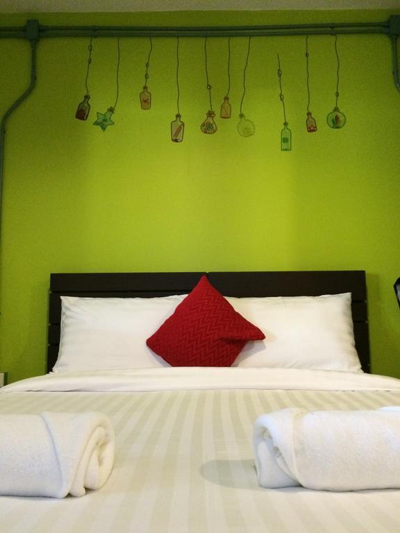 K2 Backpacker Hostel Khao Lak Kamer foto