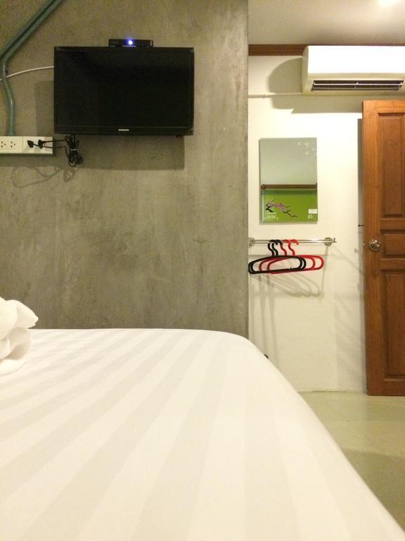 K2 Backpacker Hostel Khao Lak Kamer foto
