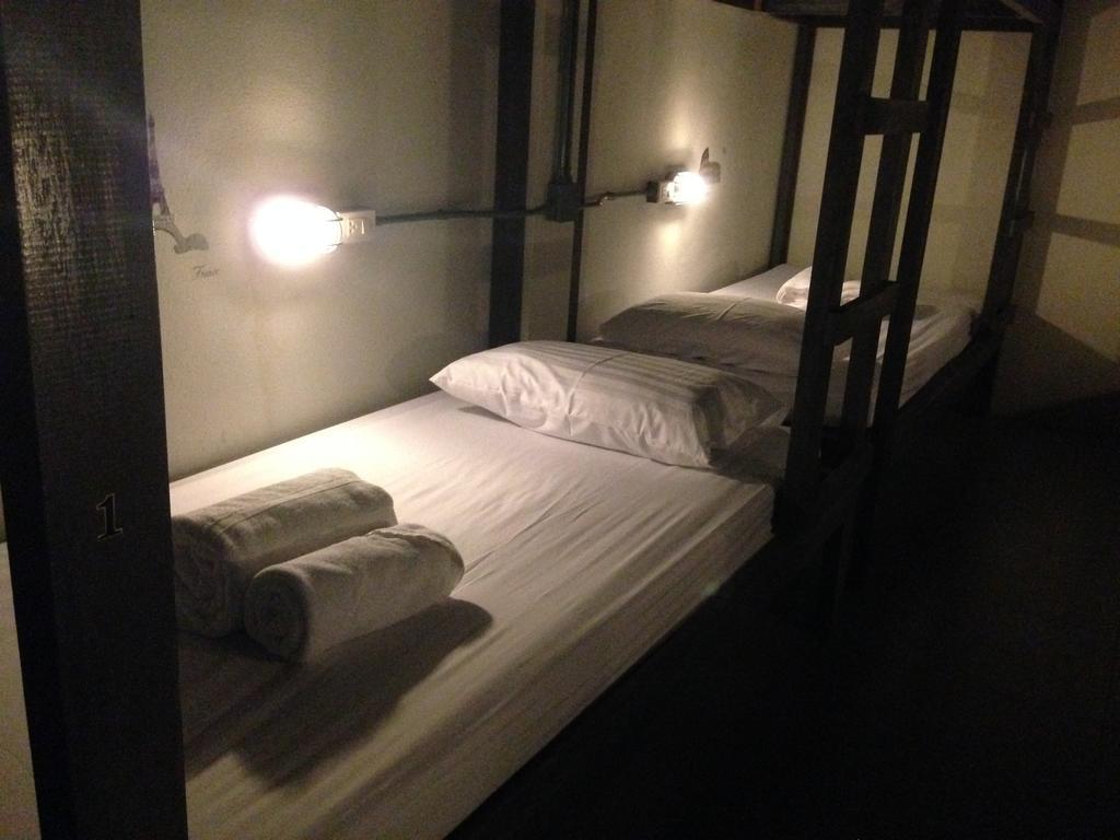 K2 Backpacker Hostel Khao Lak Kamer foto
