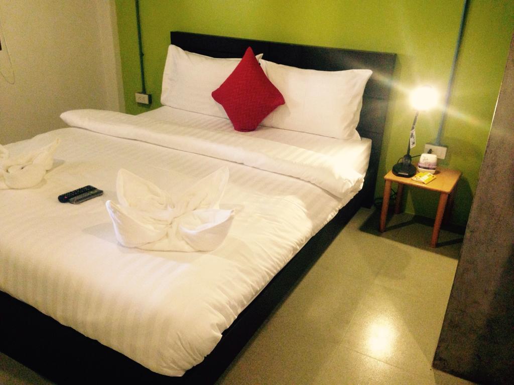 K2 Backpacker Hostel Khao Lak Kamer foto